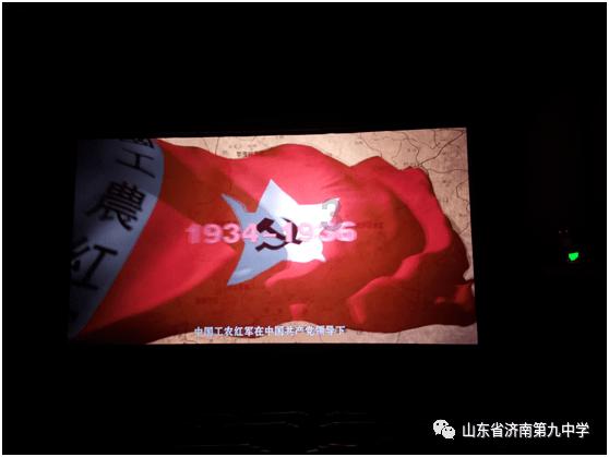 时尚芭比做美甲